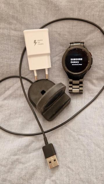 Samsung Galaxy watch 4 Classic beschikbaar voor biedingen