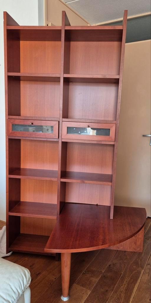 Boekenkast met tafel in kersenkleur - Nederlands Fabrikaat, Huis en Inrichting, Kasten | Kledingkasten, Gebruikt, 200 cm of meer