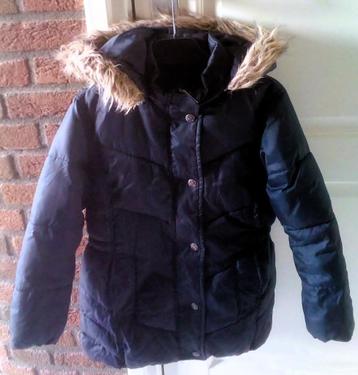 AI-Girl zwarte meisjesjas maat 122 voor €15 (Gar.Zdr.ZK-06) beschikbaar voor biedingen