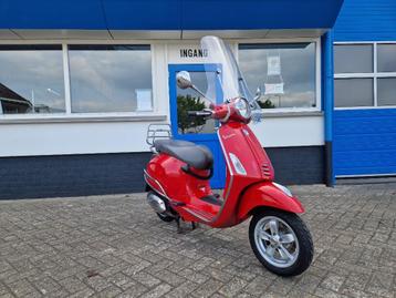 Vespa primavera 4takt 4v bromscooter 4-klepper motor 45km  beschikbaar voor biedingen
