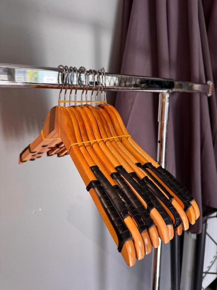Houten anti-slip kledinghangers | 44 cm | 10st, 20st, 50st, Kleding | Dames, Kledinghangers, Zo goed als nieuw, Hout, Volwassenen