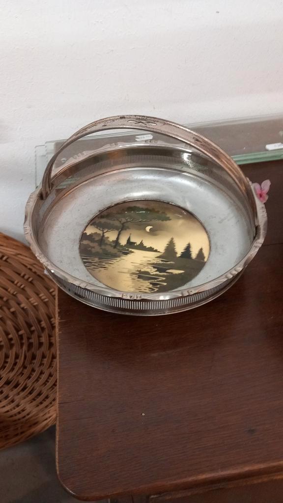 Zilveren fruitschaal met landschap, Antiek en Kunst, Antiek | Schalen, Ophalen of Verzenden