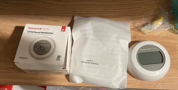 Honeywell Round Modulation Thermostaat beschikbaar voor biedingen