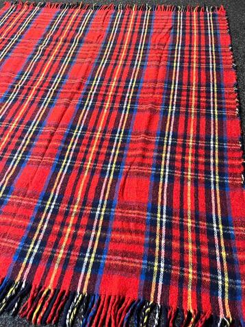 Geruite vintage deken plaid beschikbaar voor biedingen