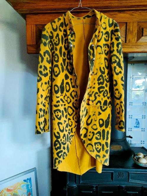 Gele hes / jasje dames met panterprint. Travelstof Maat 40, Kleding | Dames, Jasjes, Kostuums en Pakken, Zo goed als nieuw, Jasje