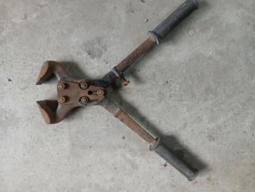 Hoefkniptang met stelschroef beschikbaar voor biedingen