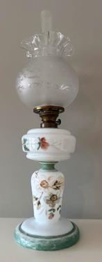 Antieke olielamp, opaline glas, 19 de eeuw, Antiek en Kunst, Ophalen