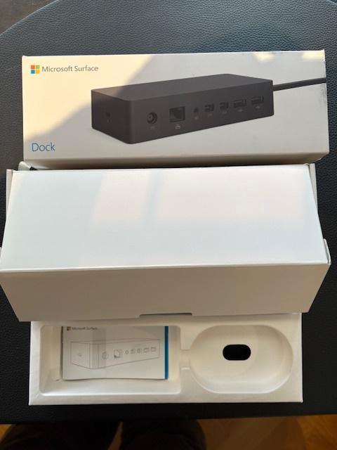 Microsoft Surface Dock (dockingstation), Computers en Software, Dockingstations, Zo goed als nieuw, Docking station, Laptop, Ophalen of Verzenden