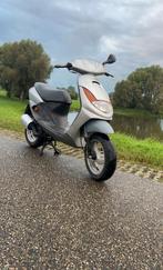 VivaCity 50cc 2t, Fietsen en Brommers, Scooters | Peugeot, Ophalen, Zo goed als nieuw, Vivacity