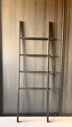 Umbra Leana ladder, Ophalen, Zo goed als nieuw