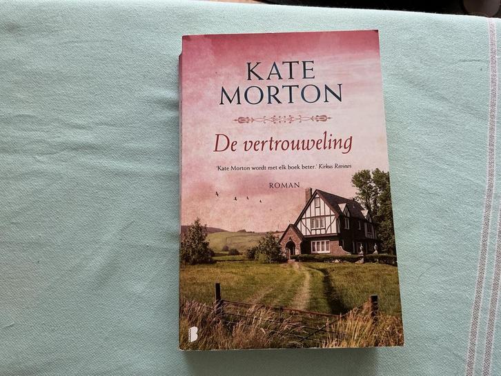De Vertrouweling - Kate Morton (Roman), Boeken, Romans, Gelezen, Nederland, Ophalen of Verzenden