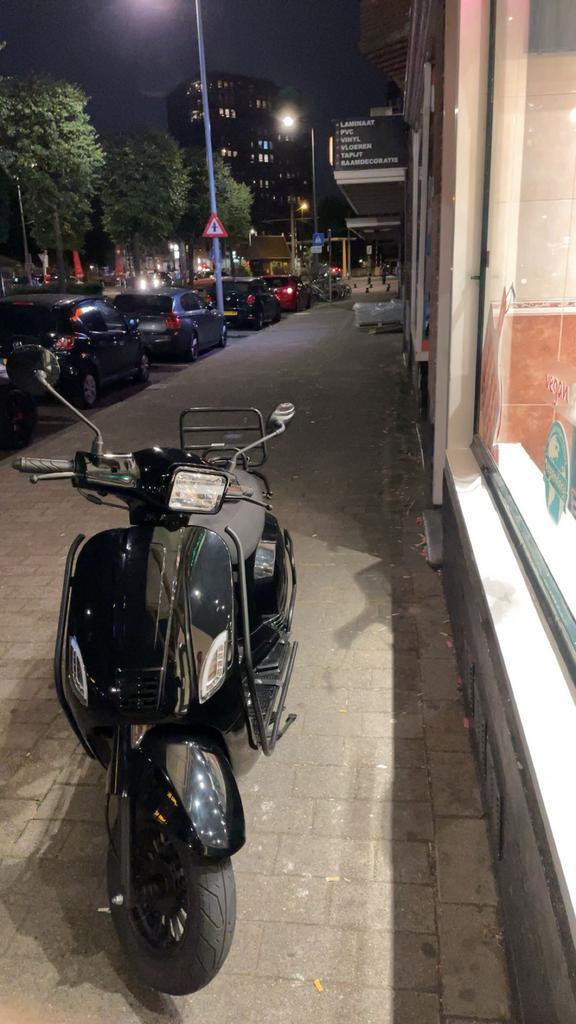 50cc 2022 Sourini RS, Fietsen en Brommers, Snorfietsen en Snorscooters, Zo goed als nieuw, Overige merken, Benzine, Ophalen of Verzenden