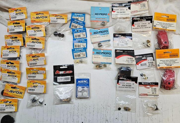 Partij servo tandwielen Hitec, Sanwa, MPX, Savox, KoPropo, Hobby en Vrije tijd, Modelbouw | Radiografisch | Auto's, Nieuw, Onderdeel
