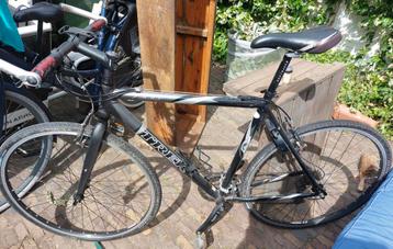 Trek 7300 Hybride Fiets - Opknapper beschikbaar voor biedingen
