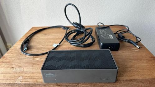 4K Dockstation Targus DOCK190EUZ-84 compleet, in nieuwstaat, Computers en Software, Dockingstations, Zo goed als nieuw, Docking station