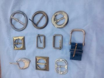 10 goud kleurige gespen beschikbaar voor biedingen