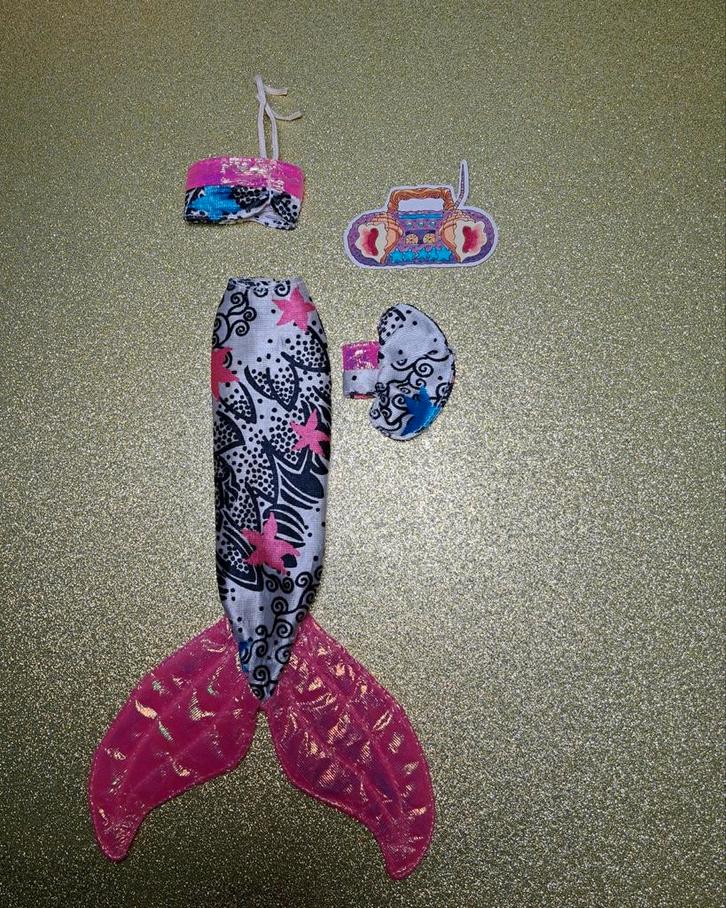 Disney Fairytale Prinses Ariel kleertjes, Verzamelen, Poppen, Zo goed als nieuw, Kleertjes, Verzenden