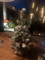 Kunstkerstboom met sneeuw en verlichting - 58 cm, Diversen, Kerst, Ophalen of Verzenden, Zo goed als nieuw, X, X