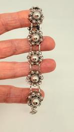 Antiek zilveren armband: 8 gave Zeeuwse knoppen, Sieraden, Tassen en Uiterlijk, Antieke sieraden, Verzenden, Zilver, Armband