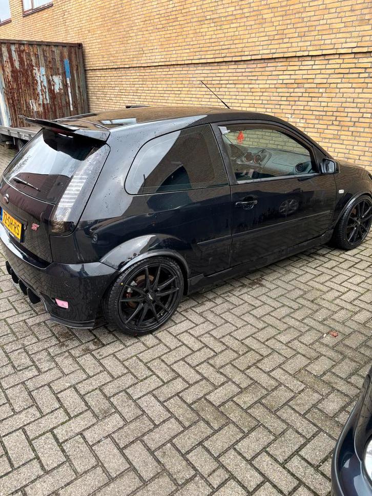 Ford Fiësta 2.0 16V ST 3DR 2006 Zwart, Auto's, Ford, Fiësta, Bluetooth, Elektrische ramen, LED verlichting, Sportpakket, Benzine