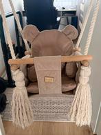 Schattige kinderschommel met berenoren, Ophalen