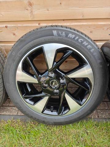 NIEUW 16 inch lichtmetalen velgen met banden 195/55/r16 beschikbaar voor biedingen