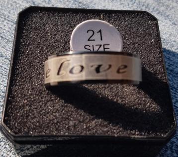 LOVE stainless steel ring maat 21. Zwart   beschikbaar voor biedingen