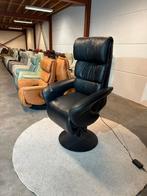 Zwarte leren relax fauteuil sta op stoel Meubelzorg XL, Huis en Inrichting, Fauteuils, 2871SK, Mariansoliak8@gmail.com, Ophalen of Verzenden