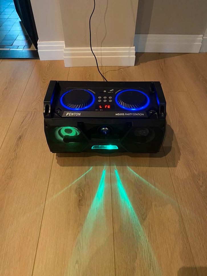 Fenton MDJ115 Muziekbox met Verlichting, Audio, Tv en Foto, Radio's, Zo goed als nieuw, Overige typen, Ophalen of Verzenden