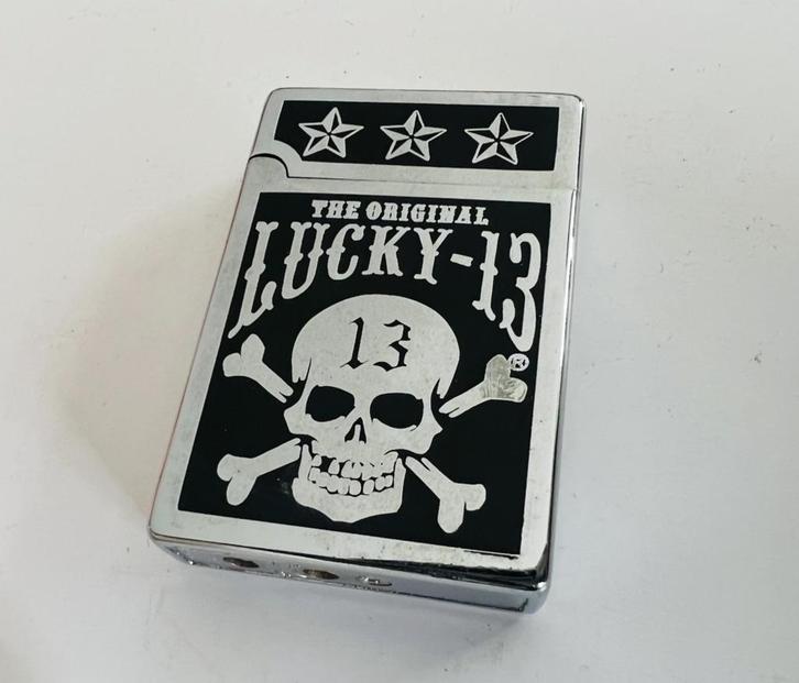 Exclusieve ‘LUCKY 13’ Wind proof aansteker GLOEDNIEUW!, Verzamelen, Rookartikelen, Aanstekers en Luciferdoosjes, Nieuw, Aansteker