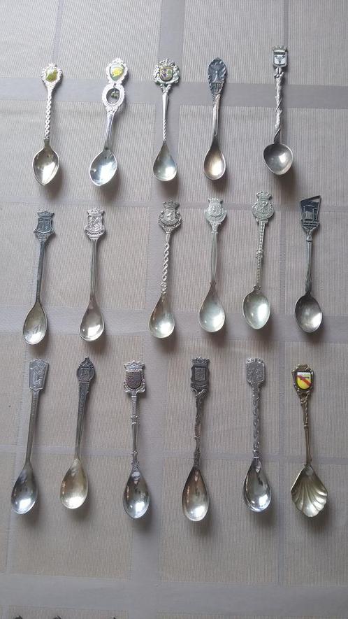 17 stuks lepeltjes koffie thee lepels, Verzamelen, Porselein, Kristal en Bestek, Gebruikt, Bestek, Metaal, Ophalen of Verzenden