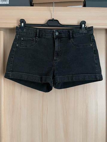 Hotpants shorts kort broekje zwart pull & bear 36/38 S/M beschikbaar voor biedingen
