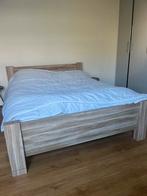 Bed van eikenhout, Ophalen, Beige, Tweepersoons, Zo goed als nieuw