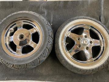 Vespa LX set chromen velgen met band beschikbaar voor biedingen