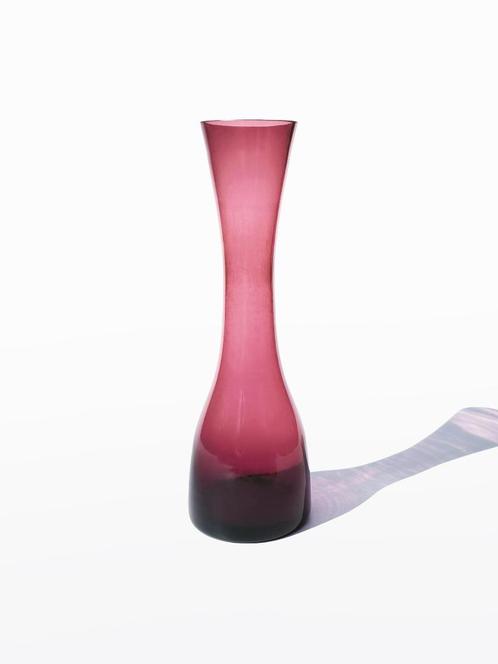 Vaasje paars glas, Huis en Inrichting, Woonaccessoires | Vazen, Zo goed als nieuw, Overige kleuren, Minder dan 50 cm, Glas, Verzenden