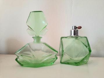 Antieke parfumflesjes – jaren ’30 beschikbaar voor biedingen