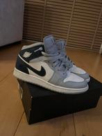 Jordan 1’s, Overige kleuren, Ophalen of Verzenden, Jordan, Sneakers of Gympen