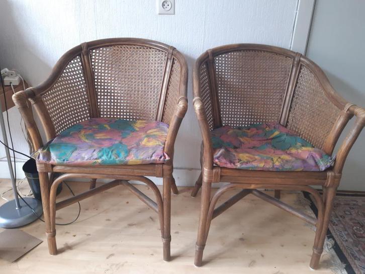 Twee stoeltjes bruin rotan met webbin /Stoel / Stoeltje, Huis en Inrichting, Stoelen, Zo goed als nieuw, Twee, Riet of Rotan, Bruin