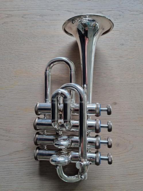 Amati atr 382 piccolo trompet, Muziek en Instrumenten, Blaasinstrumenten | Trompetten, Zo goed als nieuw, Ophalen of Verzenden