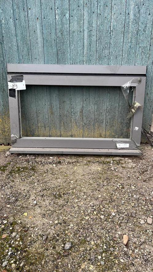 (89) Nieuw vast kunststof raam met ventilatie rooster, Doe-het-zelf en Verbouw, Kozijnen en Schuifpuien, Nieuw, Raamkozijn, Kunststof