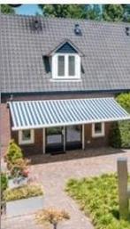 Zonnescherm blauw wit 531cm breed, Ophalen, 450 cm of meer, Elektrisch, Zo goed als nieuw