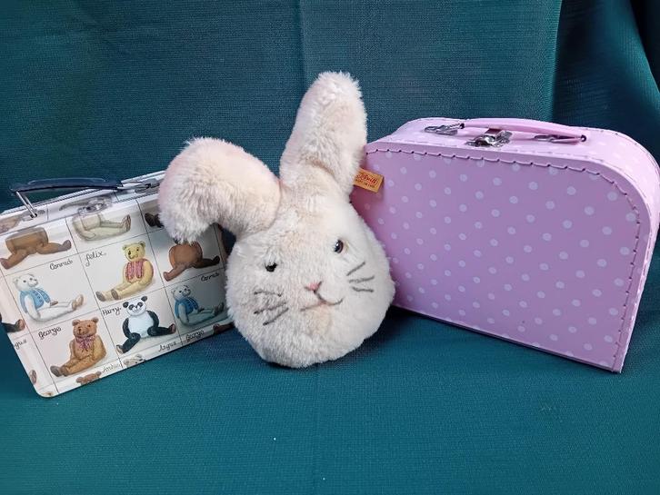 Steiff konijn en leuke koffertjes., Kinderen en Baby's, Speelgoed | Knuffels en Pluche, Konijn, Ophalen of Verzenden