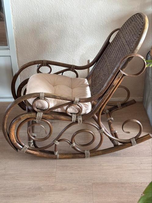 Rotan Thonet stoel, Antiek en Kunst, Antiek | Meubels | Stoelen en Banken, Ophalen