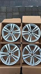 Audi A3 Velgen + Naafdoppen, Auto-onderdelen, Banden en Velgen, Ophalen, 18 inch, Gebruikt, Velg(en)
