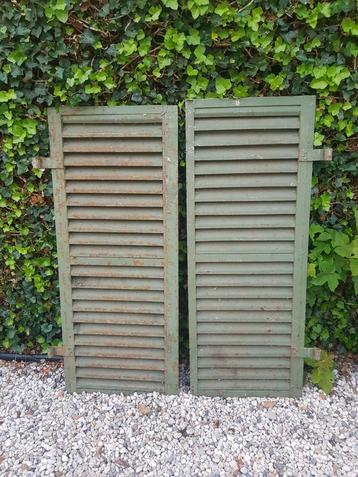 vintage ijzeren stel luiken beschikbaar voor biedingen