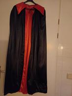 Dracula cape, rood met zwart. 6x Halloween. Duiveltjescape., Kleding | Heren, Carnavalskleding en Feestkleding, Ophalen of Verzenden