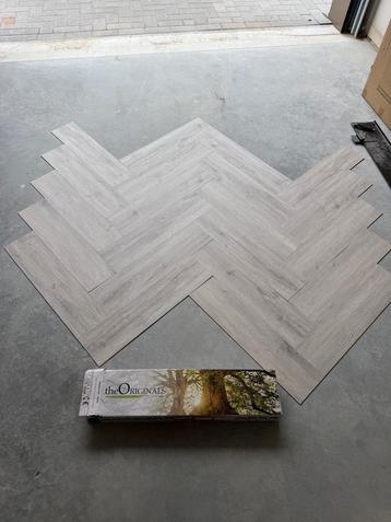 Grijze Vloer 90m2 - Water- en Warmtebestendig beschikbaar voor biedingen