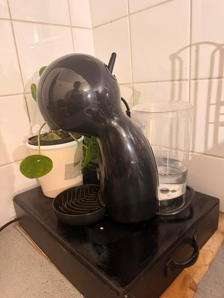 Krups Dolce Gusto Piccolo XS - Zwart - Goede Staat, Witgoed en Apparatuur, Koffiezetapparaten, Zo goed als nieuw, Koffiepads en cups