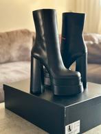 Versace Aevitas Medusa leather platforms mt 37, Kleding | Dames, Nieuw, Versace, Ophalen of Verzenden, Schoenen met hoge hakken