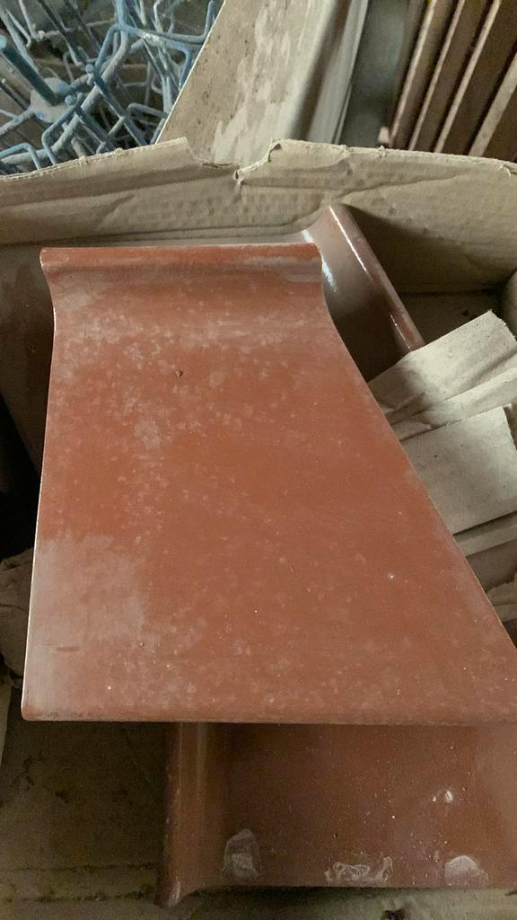 Hoekstukken keramische raamdorpel diverse kleuren, Doe-het-zelf en Verbouw, Overige Doe-het-zelf en Verbouw, Zo goed als nieuw